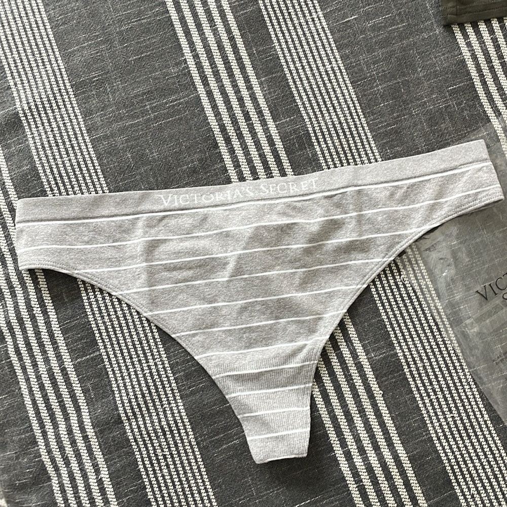 Victoria’s Secret thong NWT